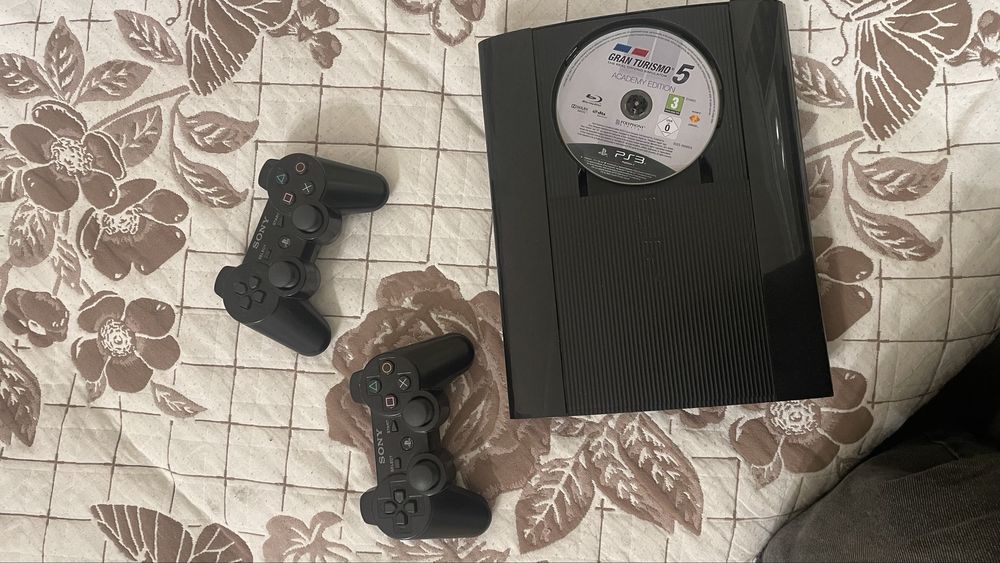 Продается Playstation 3 superslim