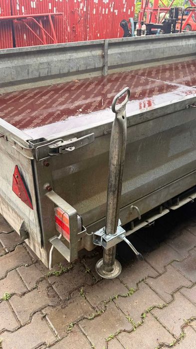 Remorca 2500 KG, 4*2 m, frane noi, podea noua, cauciucuri noi- 3000 euro