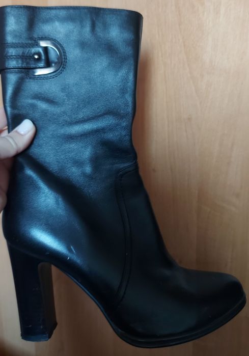 Продам женскую обувь