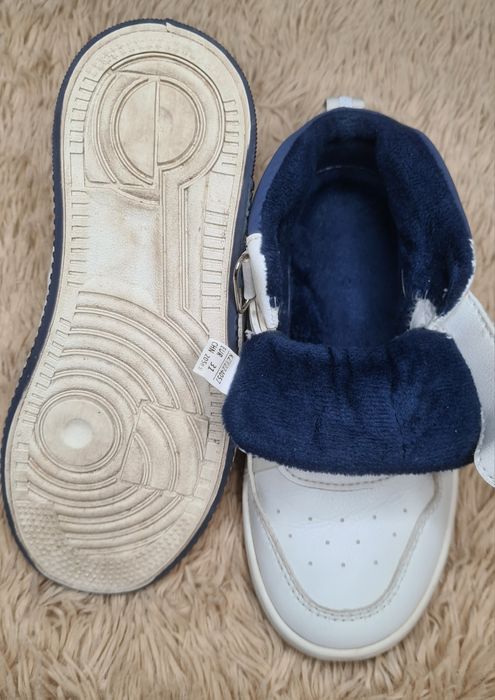 Продам ботинки для мальчика (весна-осень)