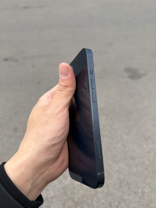 Продам или Обменяю iPhone 13 (Айфон 13)