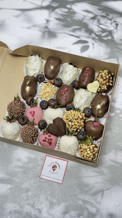 Клубника в бельгийском шоколаде.