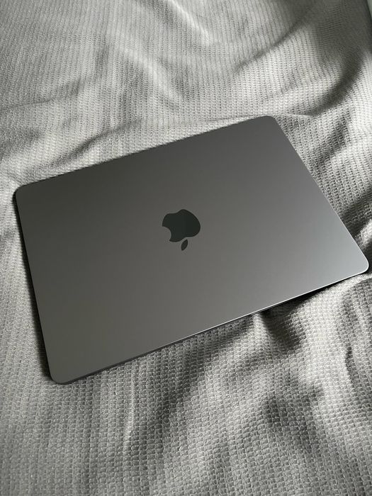 MacBook Air 13.6" M2 (2022) - Отличное состояние