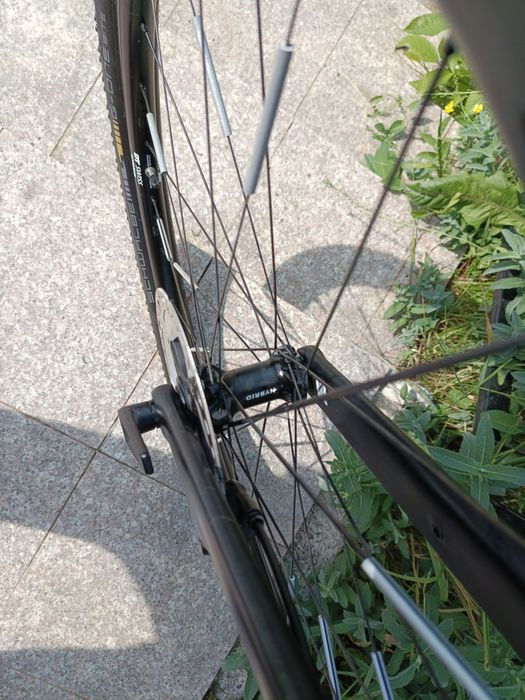 Canyon Grail  In CF7  gravel electrică  Grx