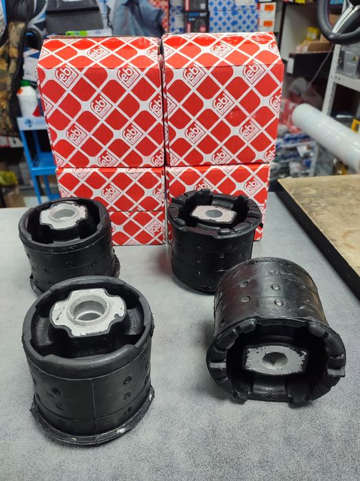 Подушки мотора BMW X5 E53 E70