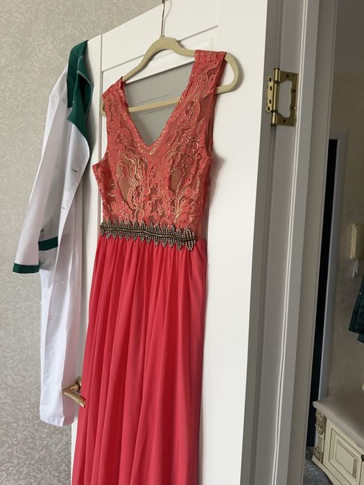 Вечернее платье для мероприятий