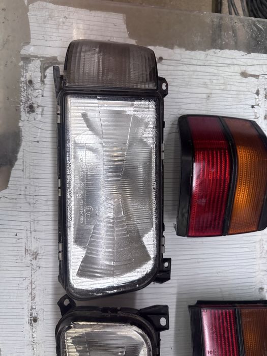 Фарове/Стопове VW Passat B2 Седан 1992-1998година