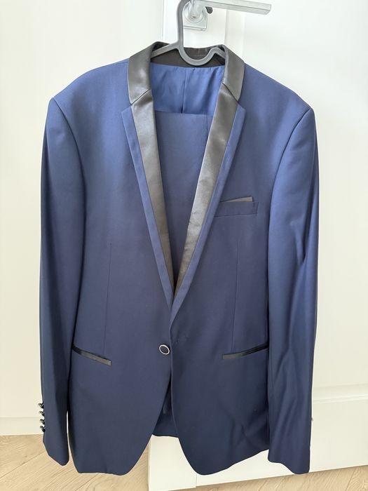 Костюм смокинг мужской