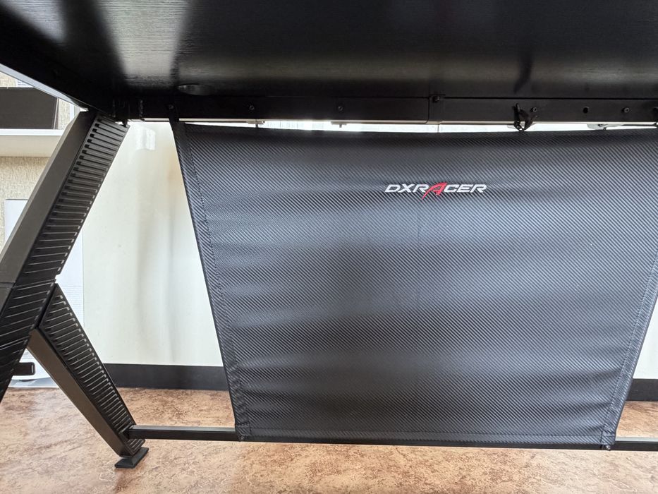 Игровой компьютерный стол