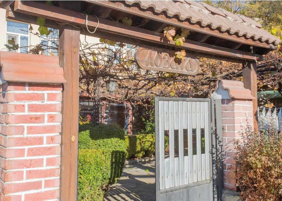 Продавам Лозата Шиваров мост