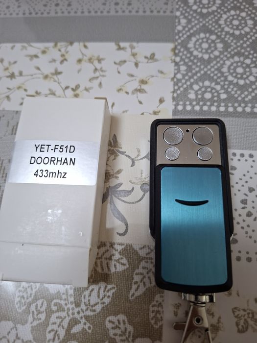 Пульт Doorhan для ворот и шлагбаумов.