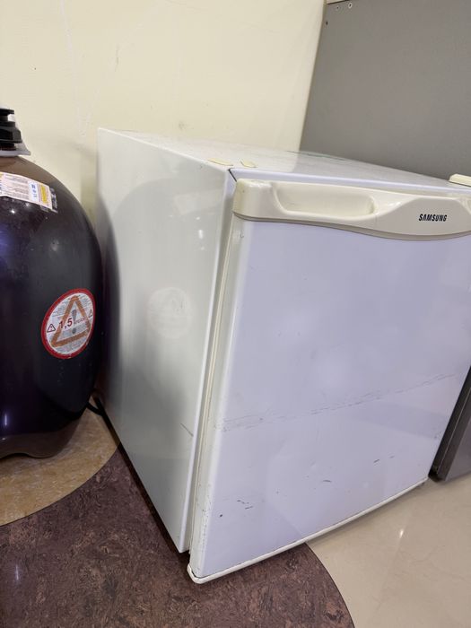 Продам холодильник Samsung