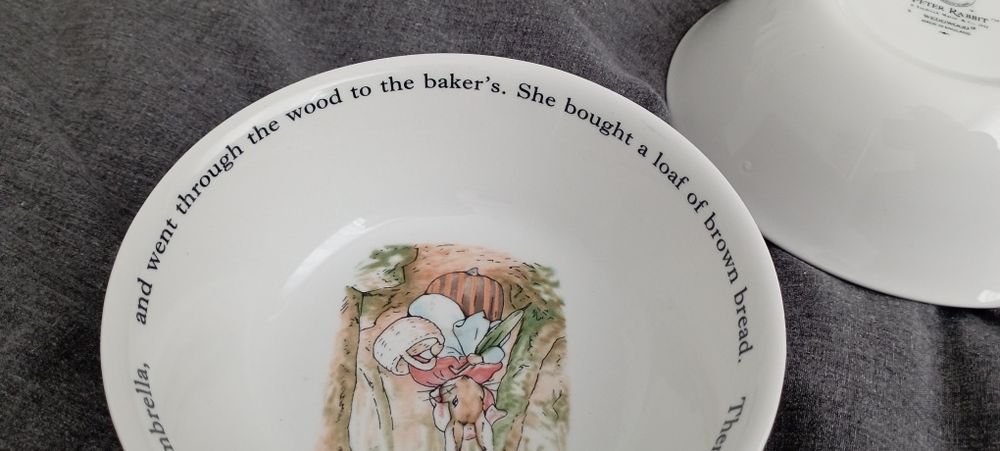 Peter rabbit.Детски купички със зайчето питър