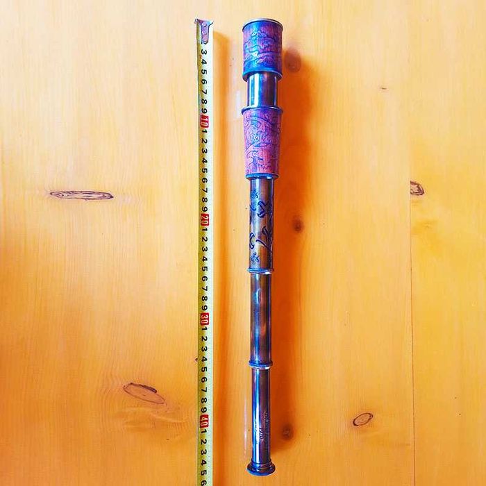 Бронзов далекоглед в дървена кутия