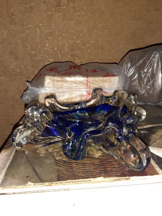 Продам стеклянную пепельницу