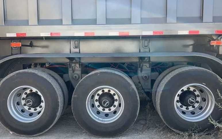 Самосвальный полуприцеп марки LUCHI SHANDONG 60 тонн Усилиный вариант