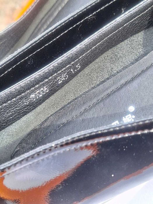 Продам женские балетки