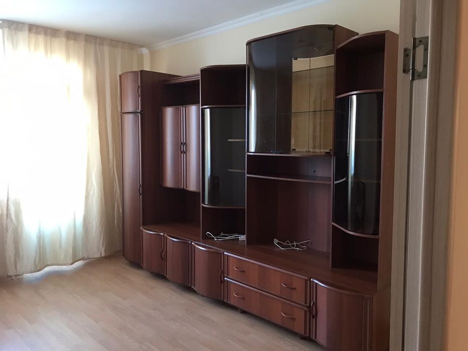 Продаётся трёх комнатная квартира .