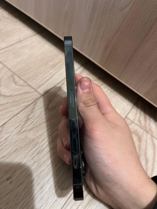 Продам iPhone 13 pro