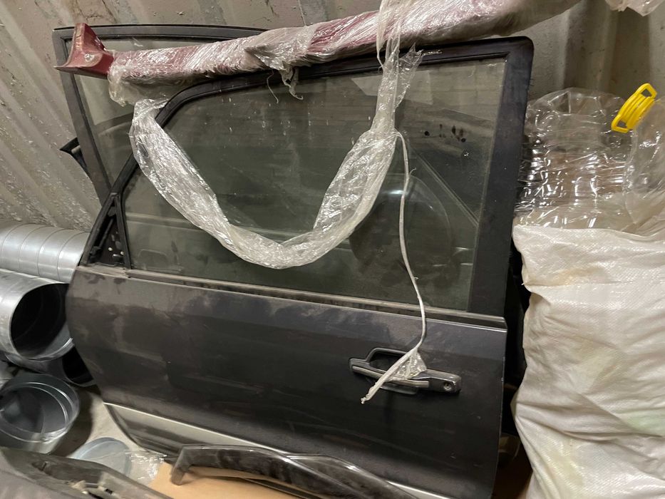 Mitsubishi Pajero 1999-2005 две Врати и капаци