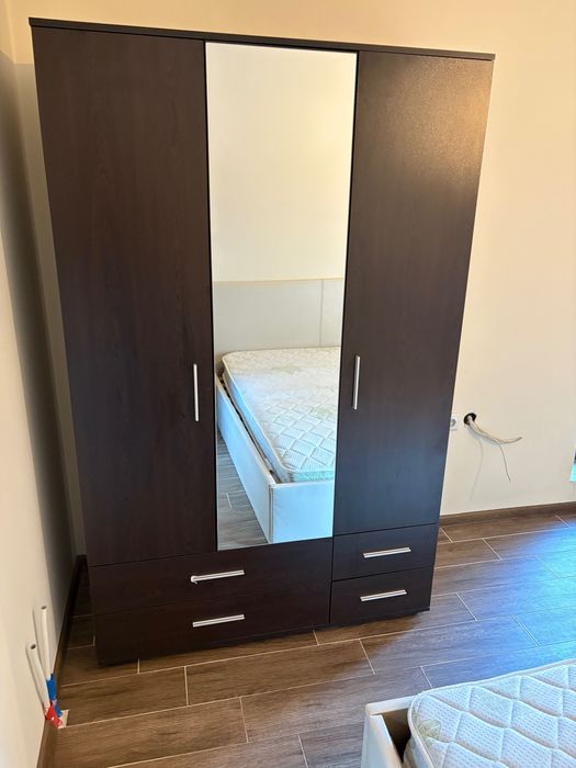 Гардероб за спалня