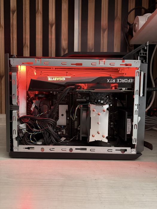 PC editare video / gaming – RTX 3060 Ti aproape noua – rapid si stabil