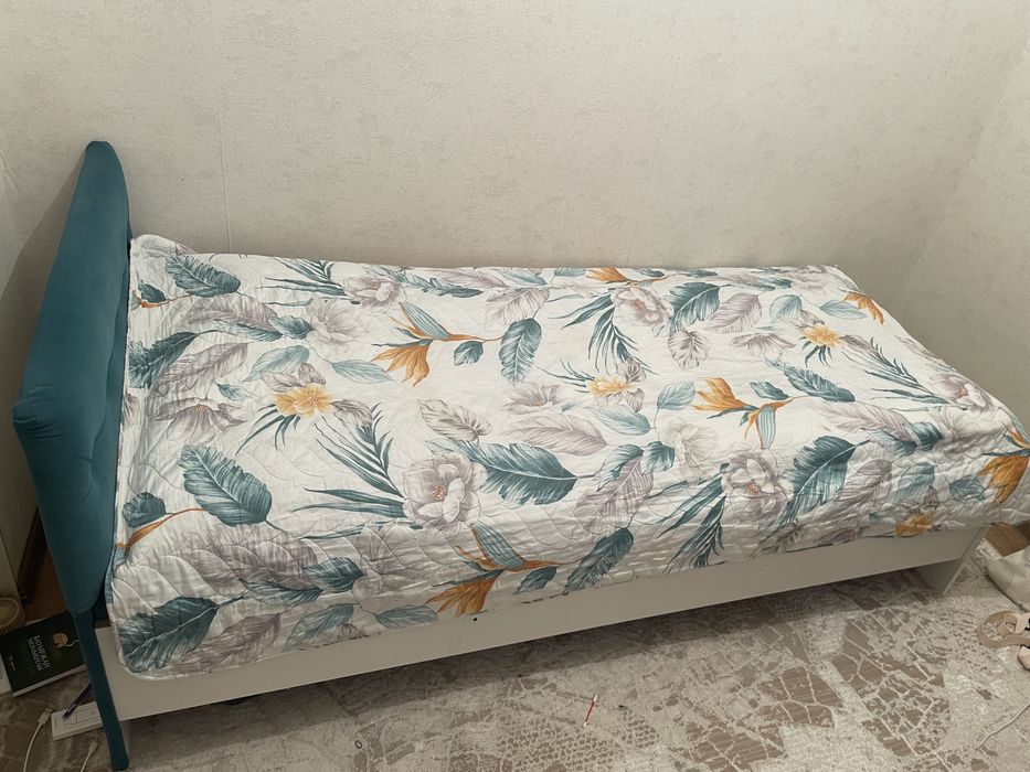 Продам кровать односпальная