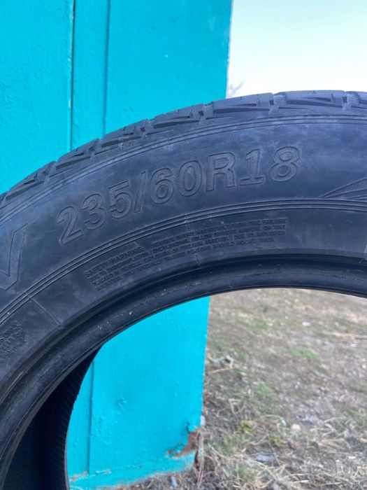Продам шины 235/60/18