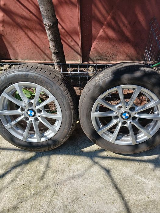 Vand  4 roti bmw  205 / 55 / 16 Nexen. Aproape noi  vara