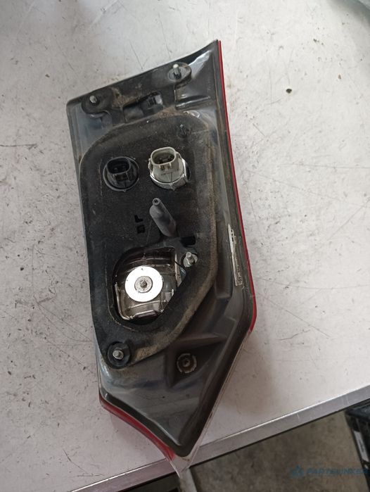 Lampa spate / stop dreapta spate TOYOTA COROLLA 1.3 i 2015