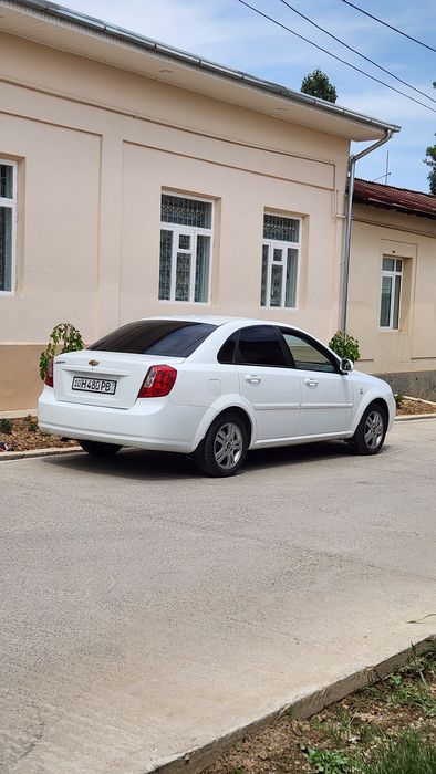 Lacetti 1.8 mexanika 6000 y.e