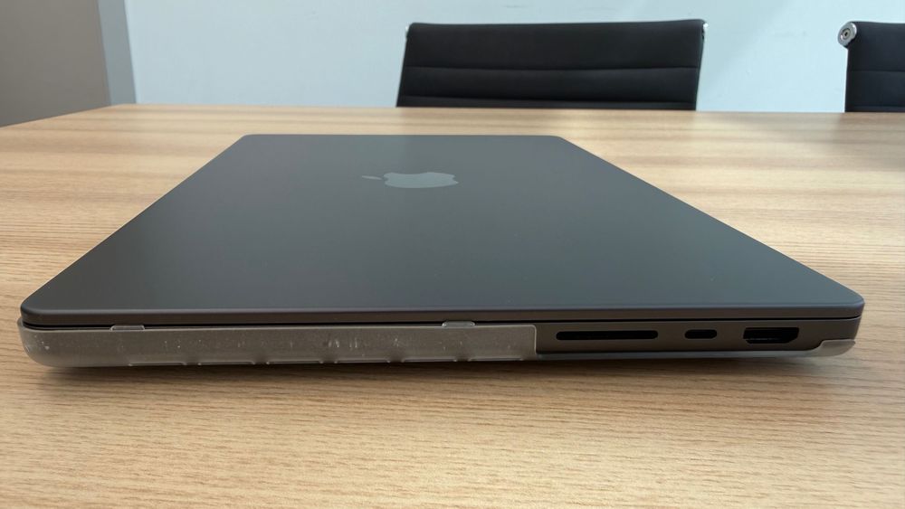 Macbook pro , M4 ,