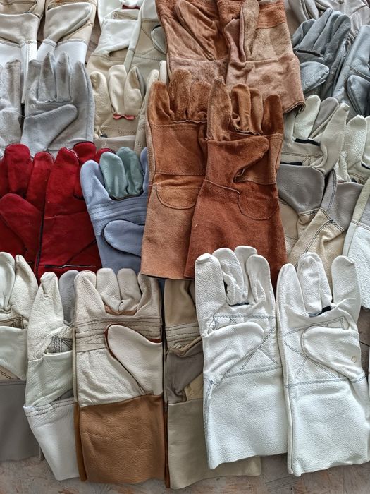 Vând mănuși sudor / lăcătuș piele naturala noi