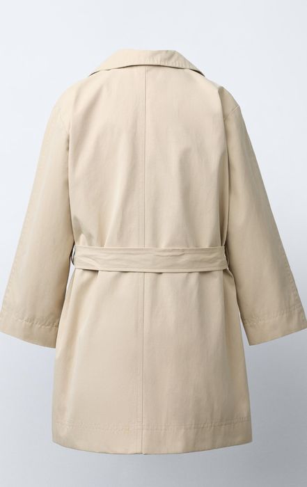 Продавам чисто нов дълъг тренчкот ( шлифер )