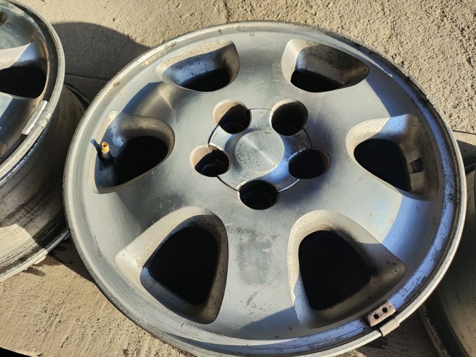 Диски Тойота рав 4 комплект.