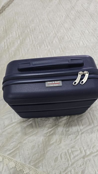 Продам маленький чемодан