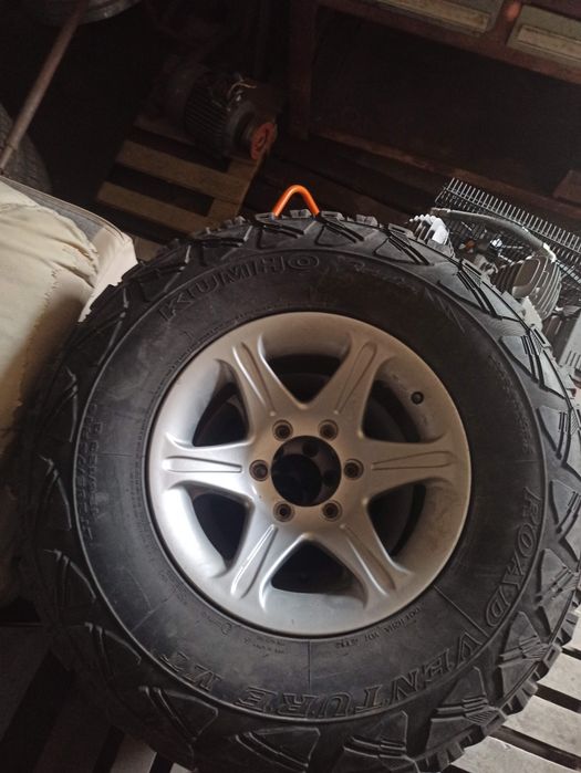 Продам шины можно в сборе 285х75R16