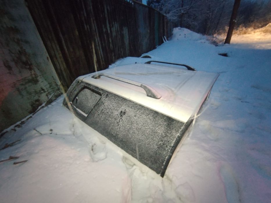 Кунг Таёта Хйлукс  Продам