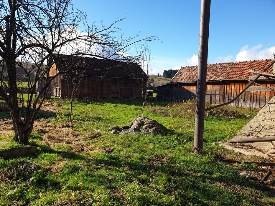 Teren cu potențial uriaș-Renovezi, Reconstruiești sau Demolezi.