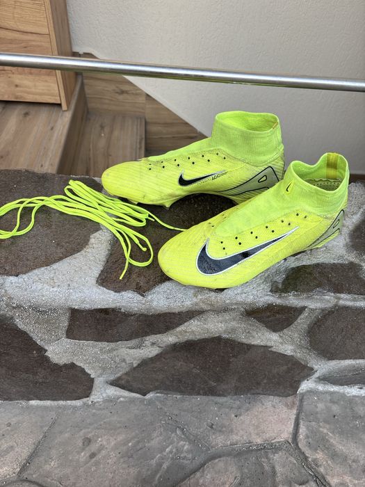 Vand ghete de fotbal nike air zoom pro