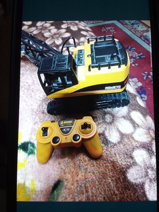 Продам подъемный кран на пульте..