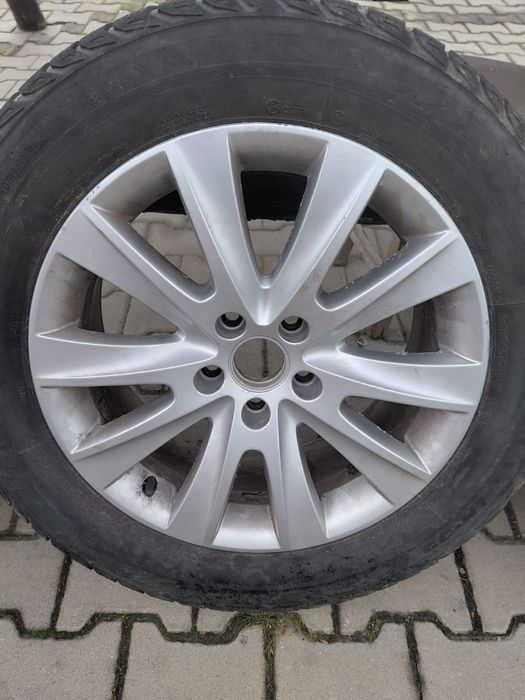 Anvelope diferite dimensiuni mai multe detalii in descriere