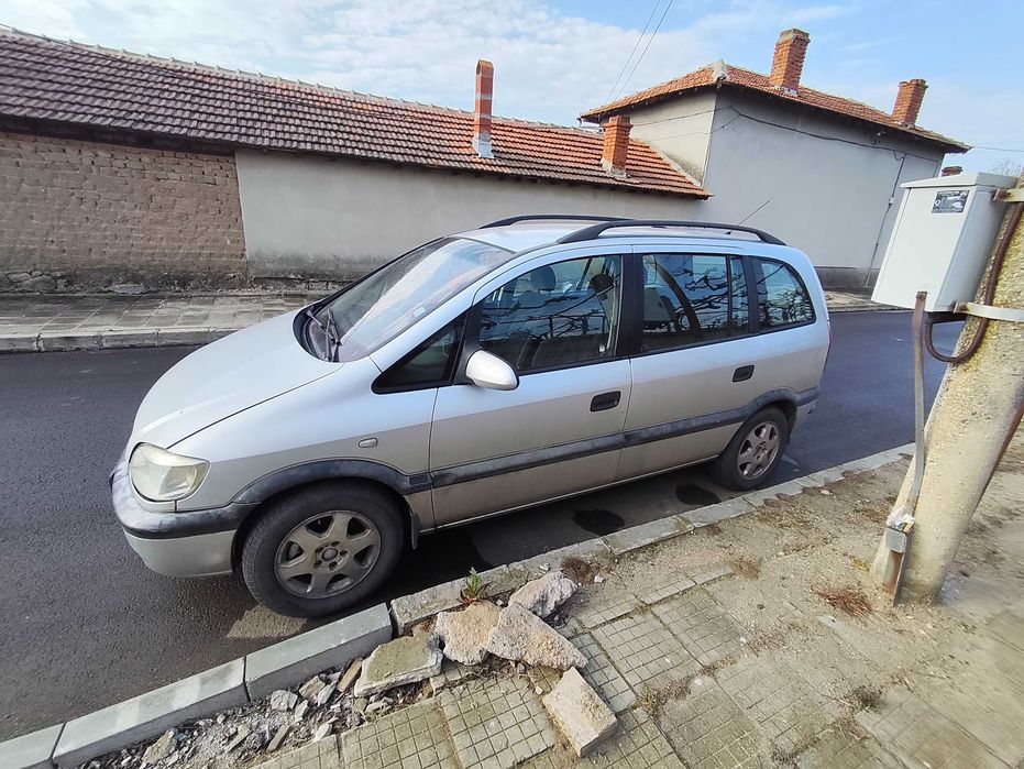 Opel zafira 2.0 Цяла или на части
