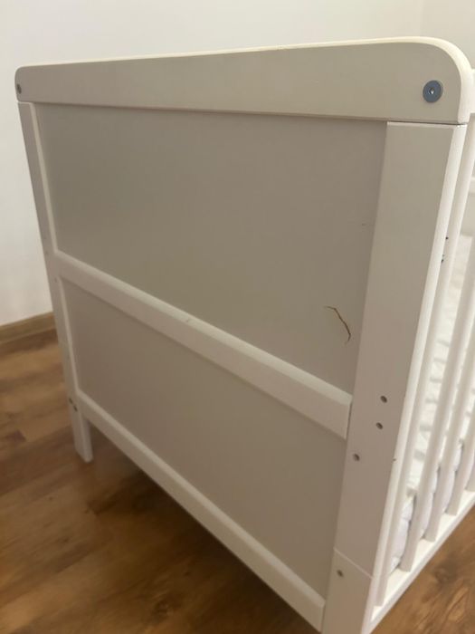 Patut copii 0 - 4 ani BABY NEEDS + saltea