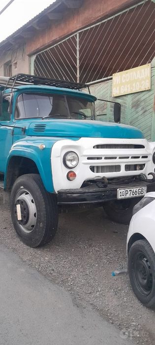 Zil sotiladi narxini kelishamiz