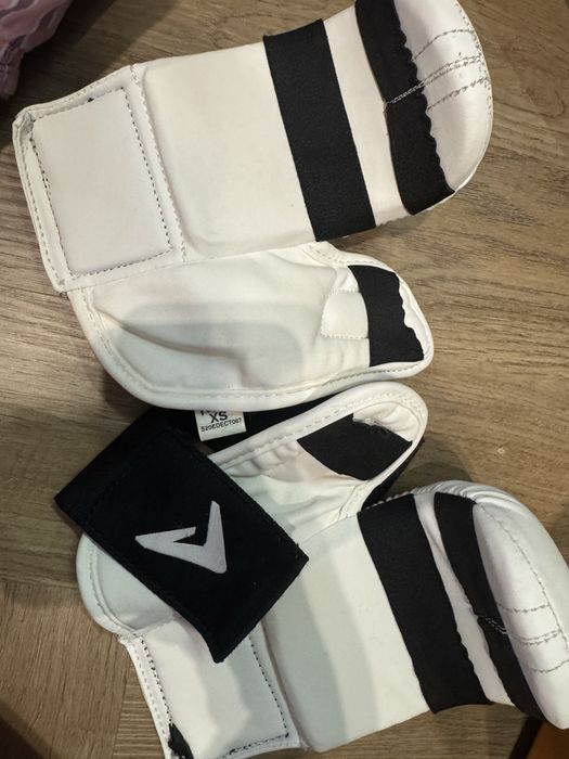 Форма карате и экипировка для мальчика