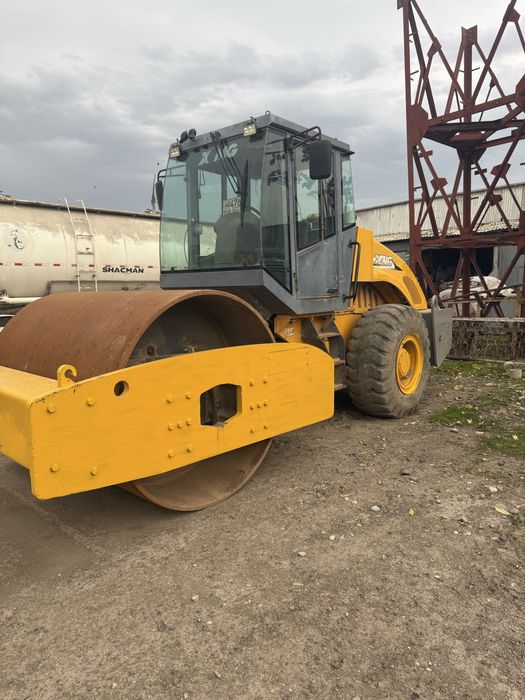 Katok sotiladi 20 tn  XCMG model X S 202.1 yili 2010 yil ishga tayor