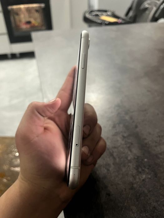 Продам айфон хр в