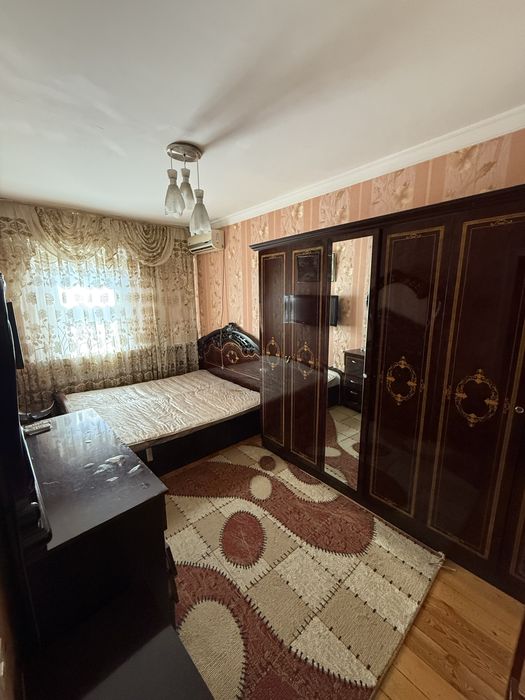 Bobur ko’cha 3-7-9 kvartira ijaraga beriladi. Srochna bezmakler