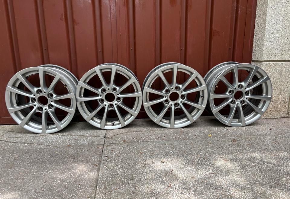 Vând jante BMW F30